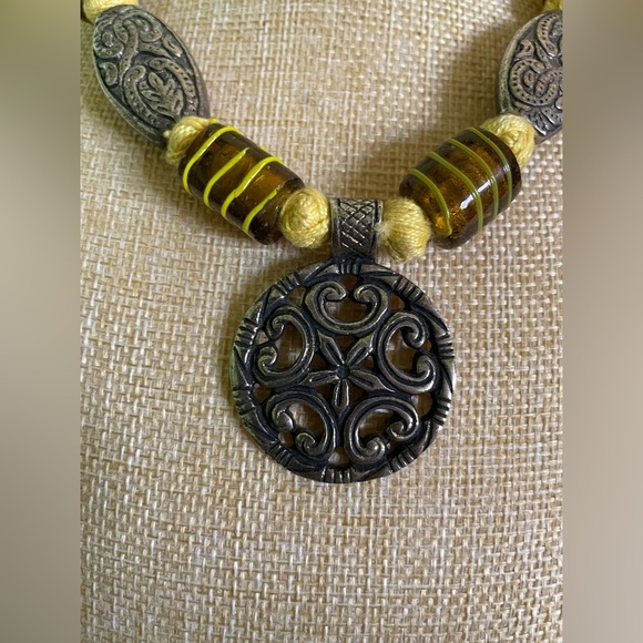 Silver and Gold Beaded Necklace with Tribal Motifs - Picture 5 of 6